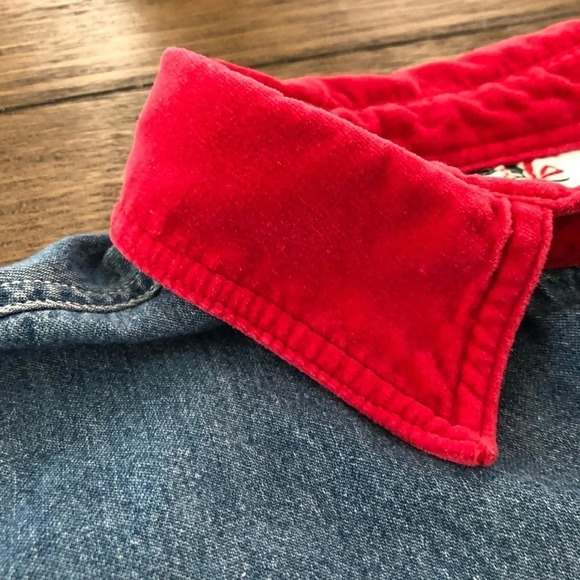 Vintage Nutcracker Denim Embroidered Christmas Santa Sleigh Bear Button Up Shirt - Picture 5 of 9